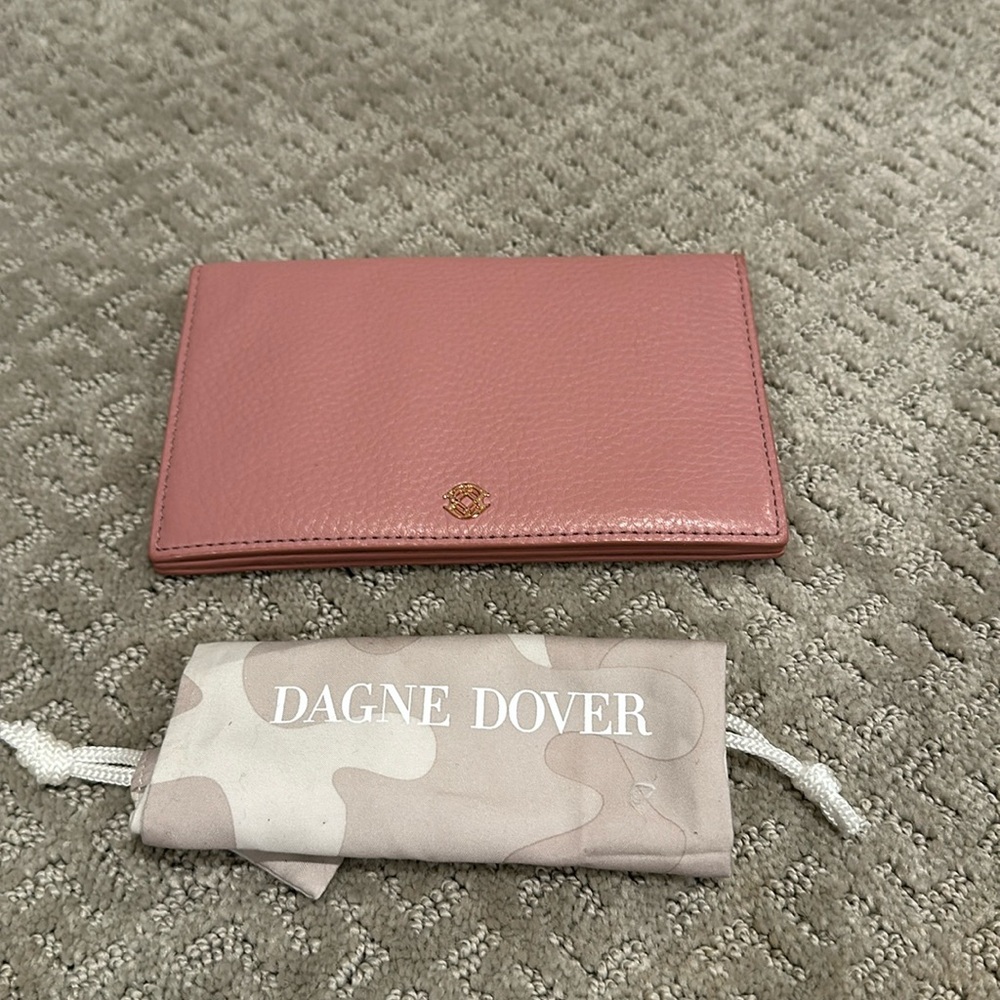 Dagne Dover accordion travel wallet
